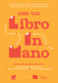 Con un libro in mano 2a9cb567